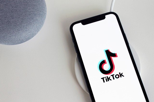 TikTok Snapchat